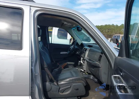 2010 Jeep Liberty Limited z USA, uszkodzony, nr VIN 1J4PP5GK3AW146481